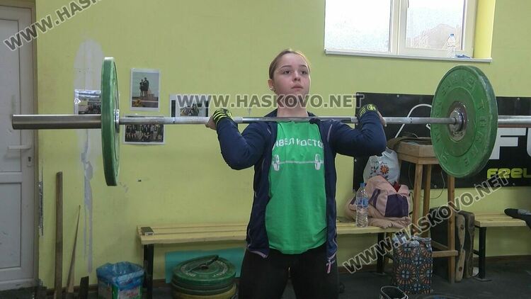 Хасковските щангистки спечелиха три купи на отборния шампионат