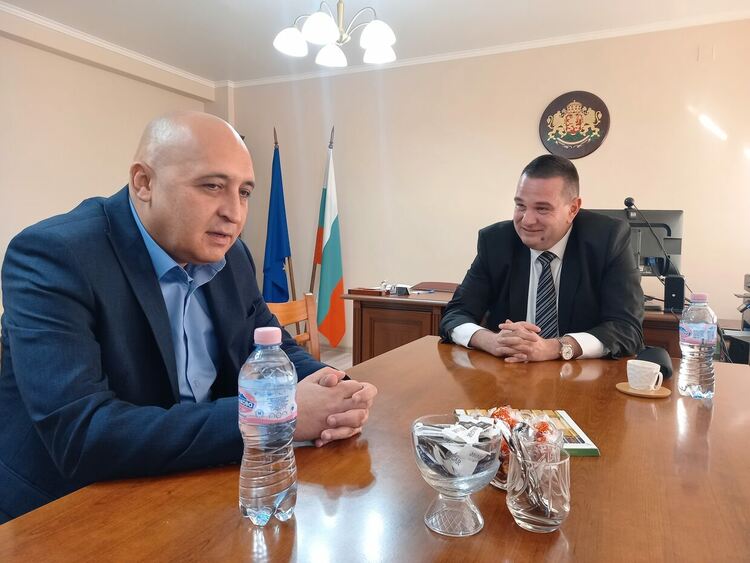 Областен и кмет на Кърджали се договориха за регулярни срещи