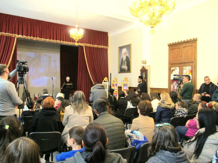 Писмо до Света Богородица вдъхнови 563 ученици от страната и чужбина. Три от наградите дойдоха в Смолян