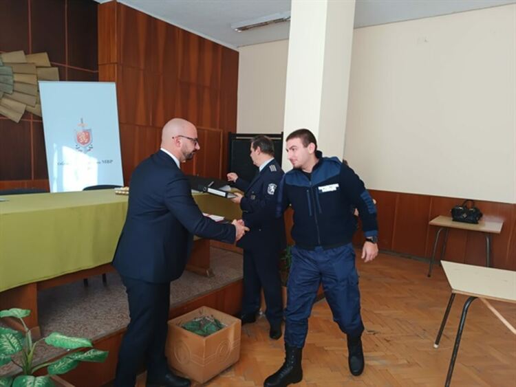 Осем новоназначени служители стават част от звено „Общински полиция“ в Перник