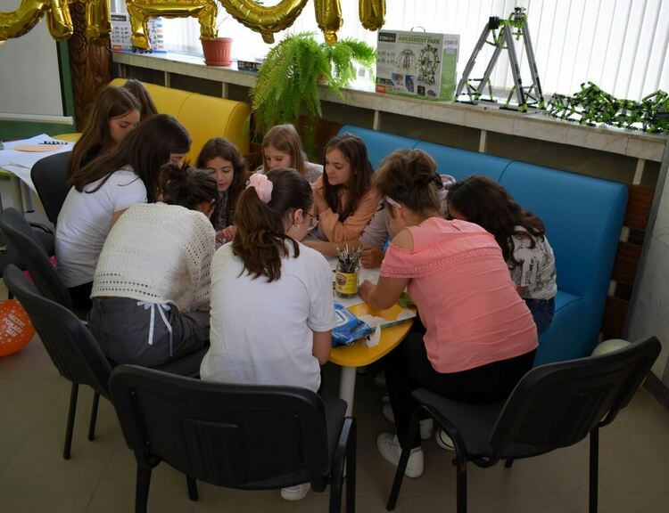 "Читател на годината - 2022г." на Асеновград отпразнува своя рожден ден в Градската библиотека