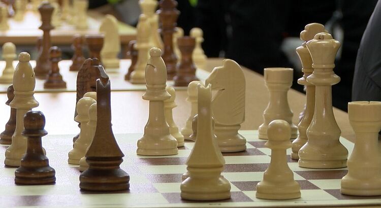 Отборите на ПМГ и на СУ „Св. Паисий Хилендарски“ са общински първенци по шах