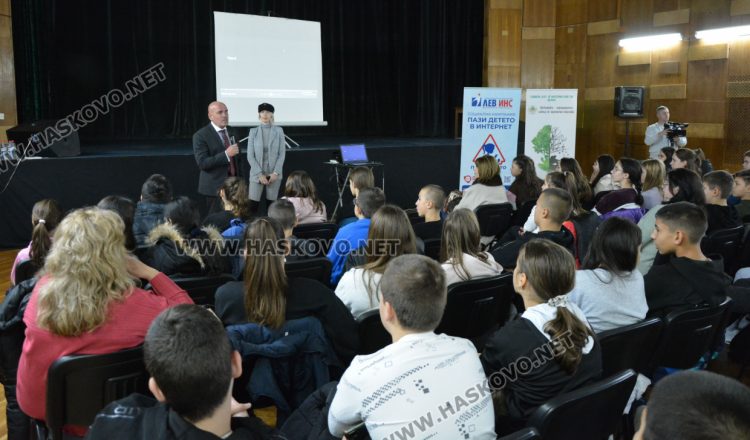 Явор Колев: Контролът, но през доверието на децата, е най-добрият начин да ги предпазим като жертви на киберпрестъпления