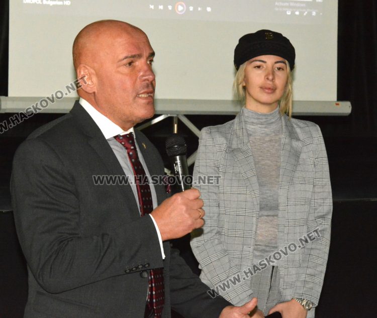 Явор Колев: Контролът, но през доверието на децата, е най-добрият начин да ги предпазим като жертви на киберпрестъпления