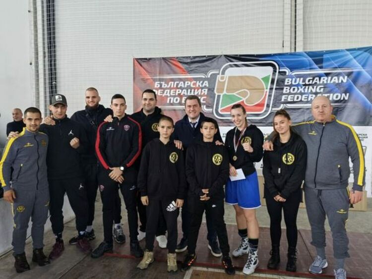 Перник отново е домакин на кръг от Държавното лично отборно първенство по бокс за мъже и жен