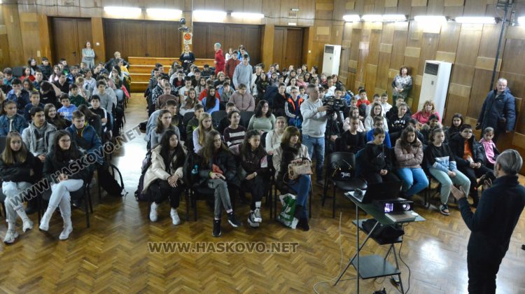 Явор Колев: Контролът, но през доверието на децата, е най-добрият начин да ги предпазим като жертви на киберпрестъпления