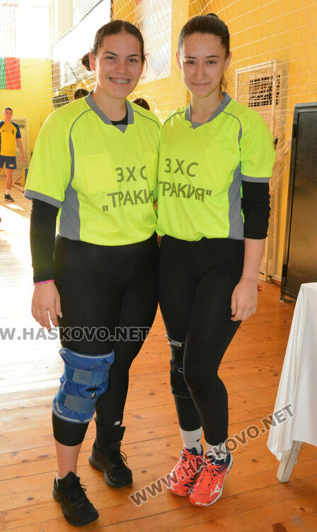 Хандбалистите на ПМГ са шампиони на ученическите игри след обрат