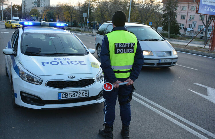 41 пешеходци глобени за месец  в Хасково за неправилно пресичане 