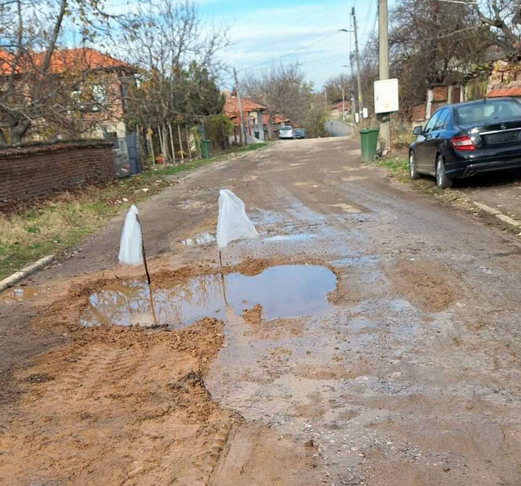 В „Болярово“ се жалват от теч от спукан водопровод