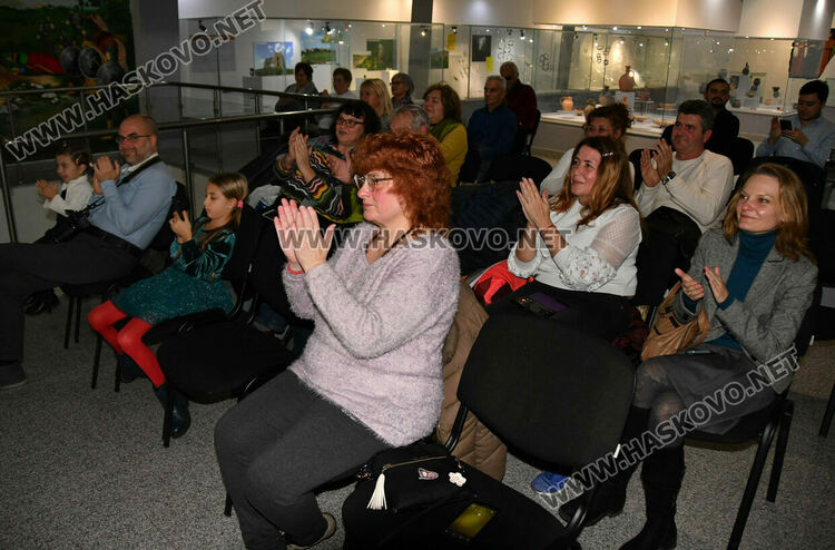 Хасково се докосна до индийската култура