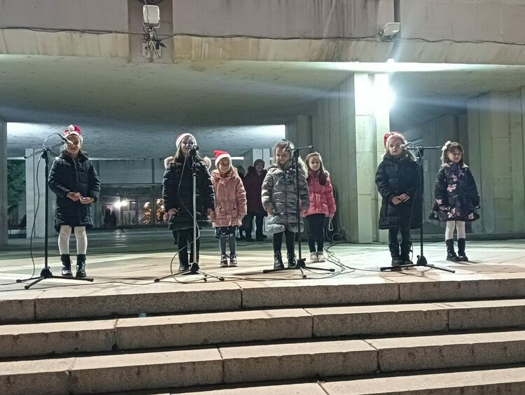 Коледният дух дойде в Първомай