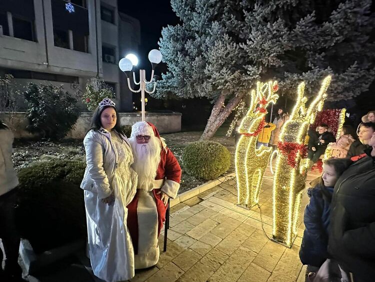 Коледният дух дойде в Първомай