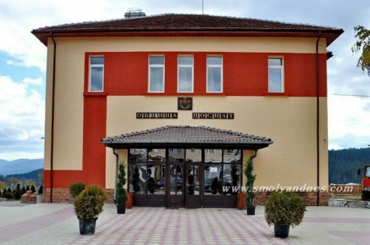 На седми декември грейва коледната елха в Доспат