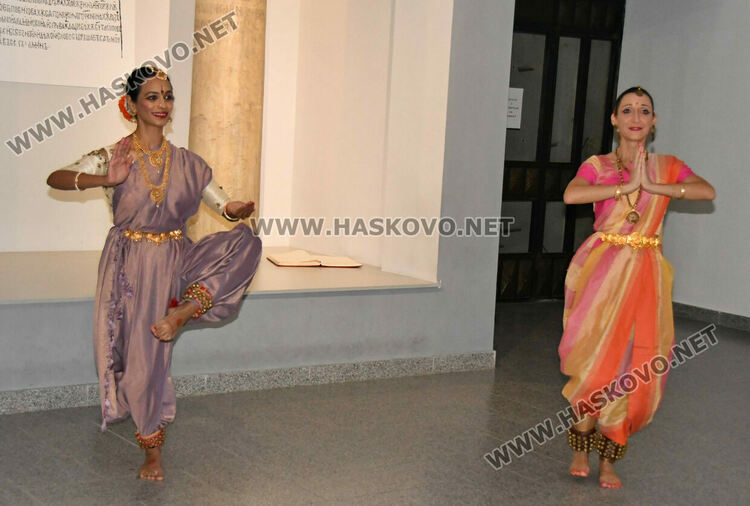 Хасково се докосна до индийската култура