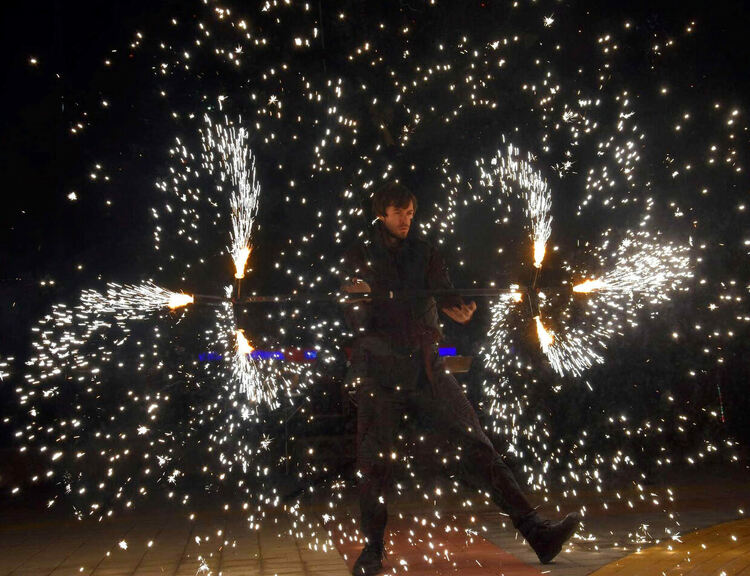 Грейна Коледната елха в Харманли