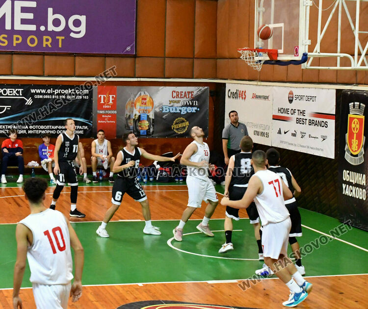 Младежите на баскетболния „Хасково“ са еднолични лидери след нови две победи