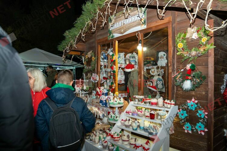 Коледа в Димитровград пристигна с кола от 60-те, фойерверки и концерт