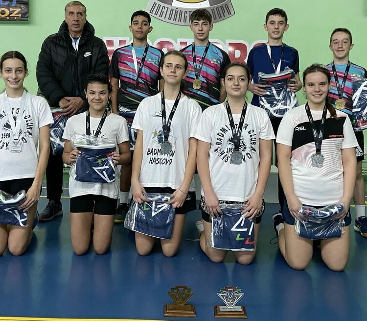 Злато и сребро за хасковските бадминтонисти