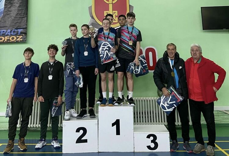 Злато и сребро за хасковските бадминтонисти