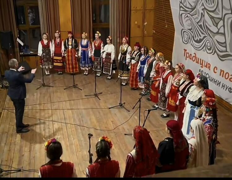 Ученици от НУФИ "Широка лъка" ще участват в международен фестивал в Рим