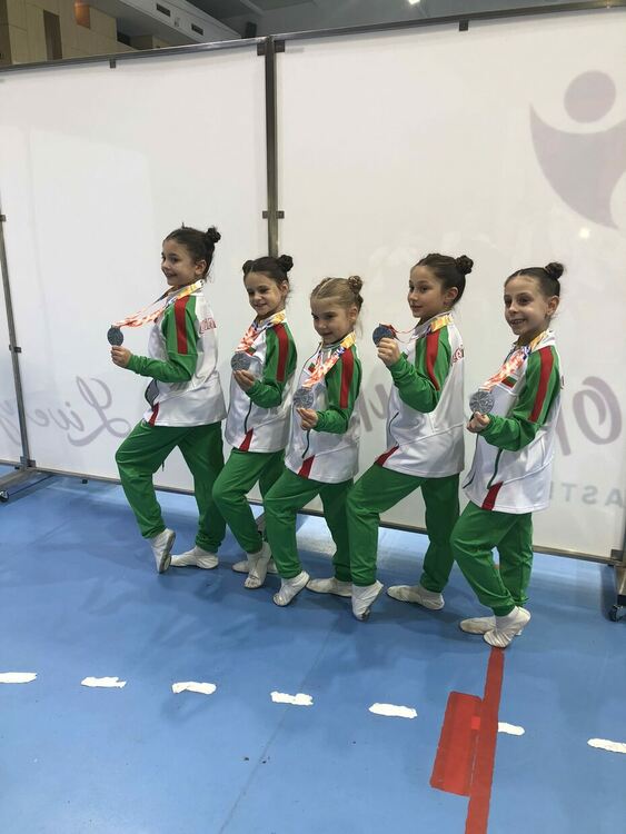 5 състезателки на „Виолена“ се завърнаха с медали от Букурещ
