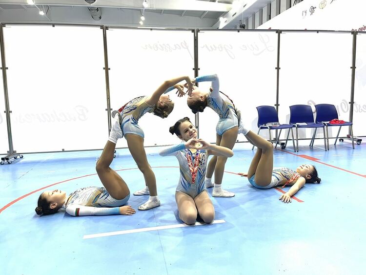 5 състезателки на „Виолена“ се завърнаха с медали от Букурещ