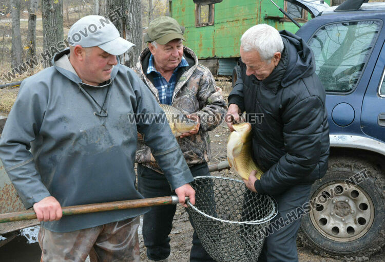 Опитният рибар Георги Петров: Двулетка шаран е най-идеалният вариант за Никулденската трапеза