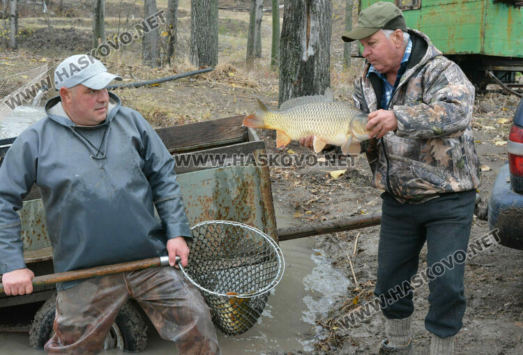 Опитният рибар Георги Петров: Двулетка шаран е най-идеалният вариант за Никулденската трапеза