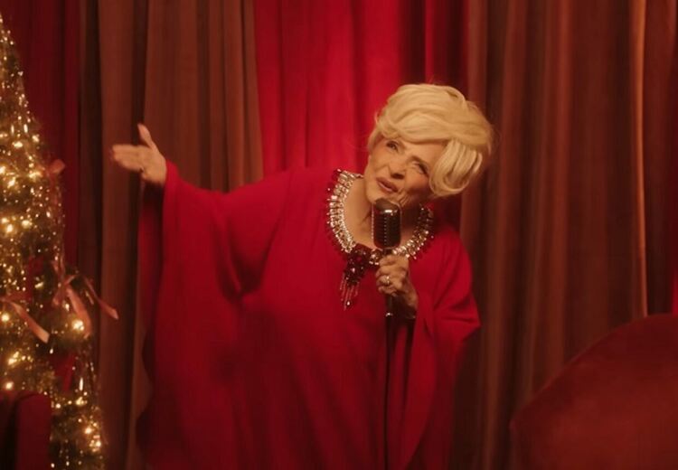 Коледна песен оглави класациите 65 години по-късно (видео)