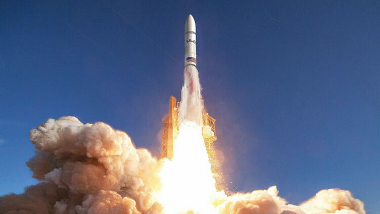 Amazon и SpaceX стават партньори