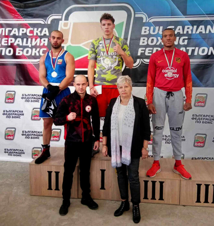 Испанец донесе медал на свиленградския клуб по бокс „Армата“