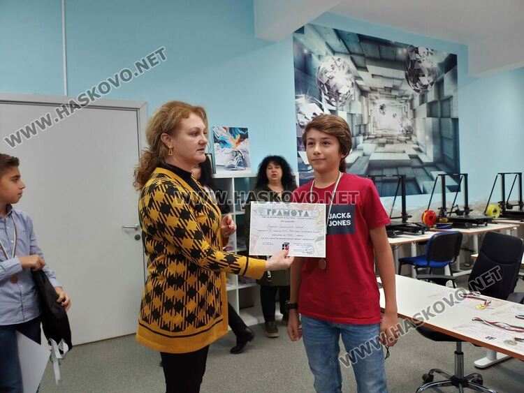 6 медала за ученици от ПМГ от математическия турнир „Перперикон“