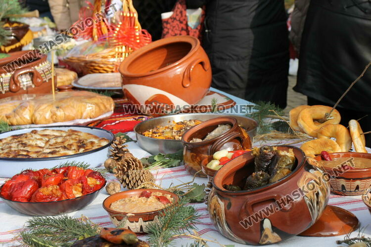 Коледна трапеза - архив