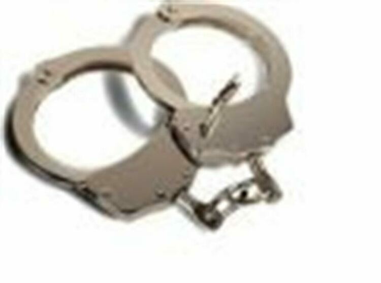 Познат на полицията перничанин е задържан за домашно насилие и закана за убийство