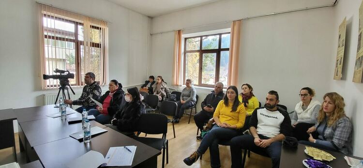 С над половин милион лева модернизират уличното осветление в селата на община Чепеларе