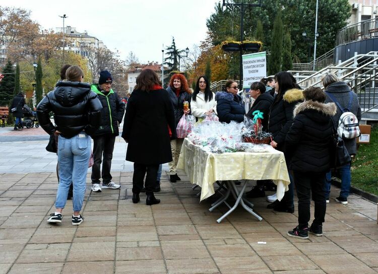 1 730 лв. събраха асеновградски ученици за нуждаещи се хора