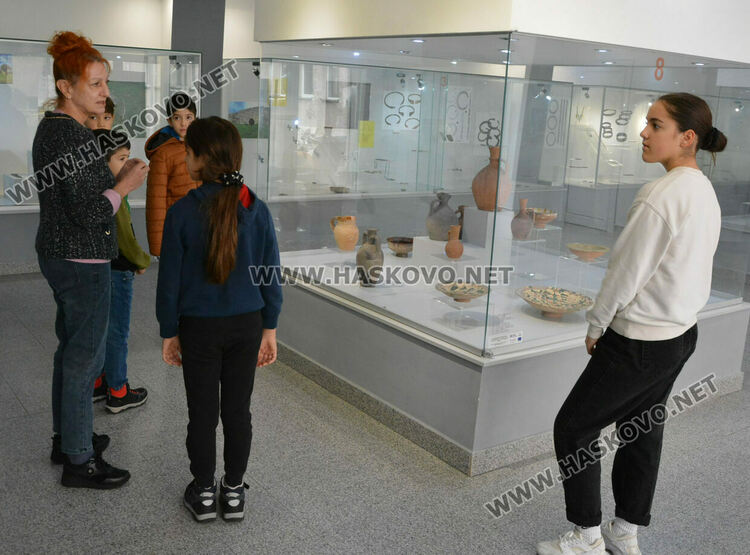 Творческа работилница за керамика се проведе в РИМ - Хасково