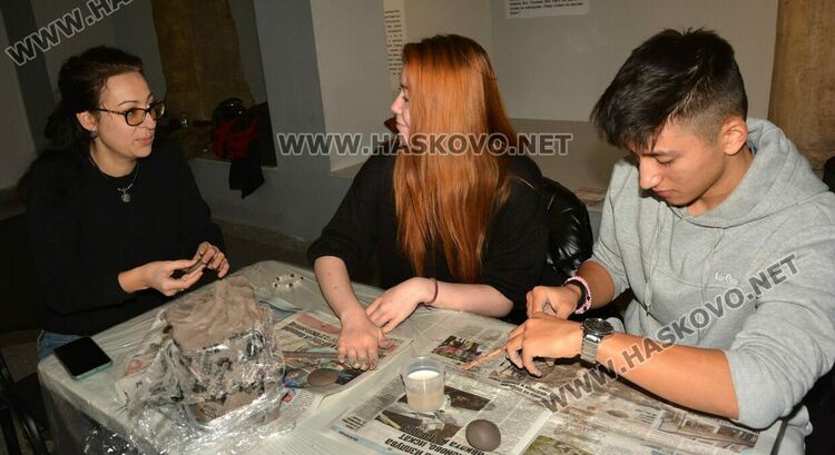 Творческа работилница за керамика се проведе в РИМ - Хасково