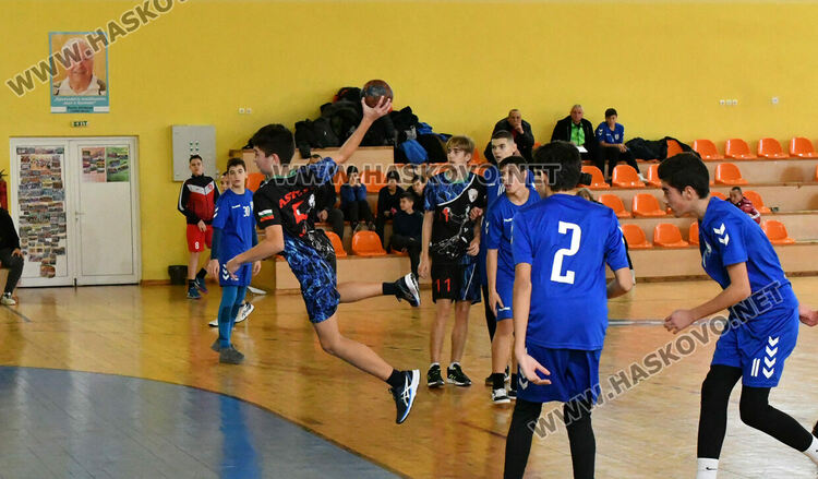 Хасковските хандбалисти се класираха за финалите на Купата на България