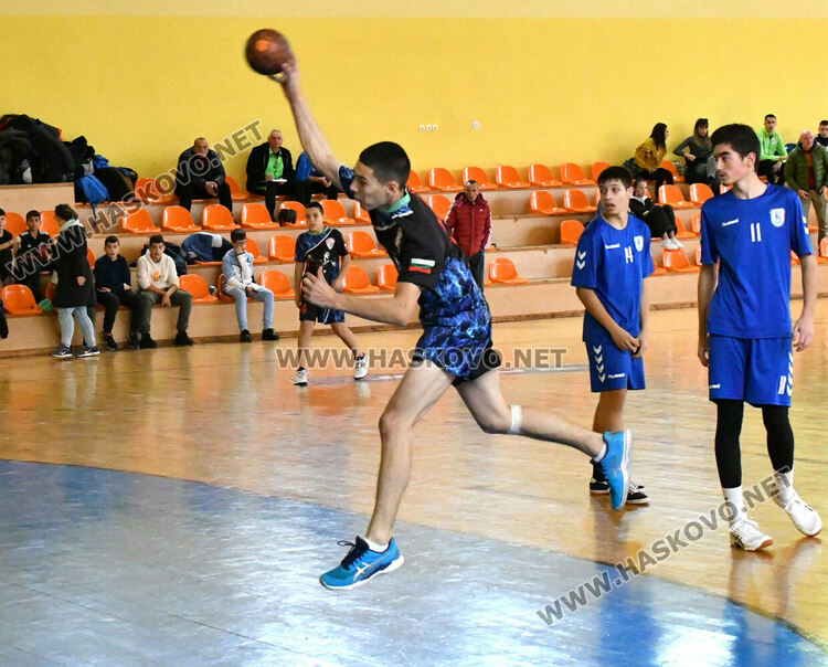 Хасковските хандбалисти се класираха за финалите на Купата на България
