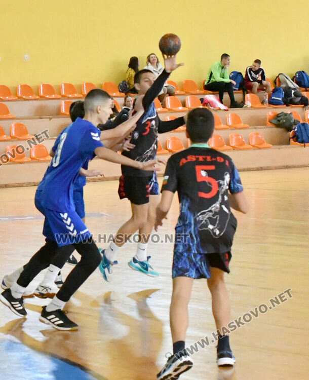 Хасковските хандбалисти се класираха за финалите на Купата на България