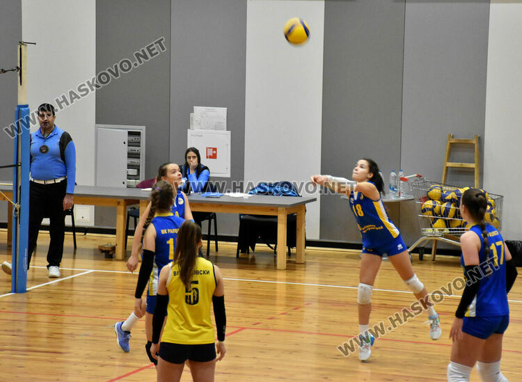 Димитровградските волейболистки с победа срещу Сливен