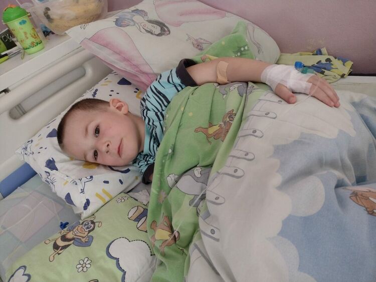 "Споделена Коледа" в Златоград помага на малкия Кристиян