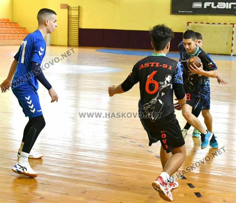 Хасковските хандбалисти се класираха за финалите на Купата на България