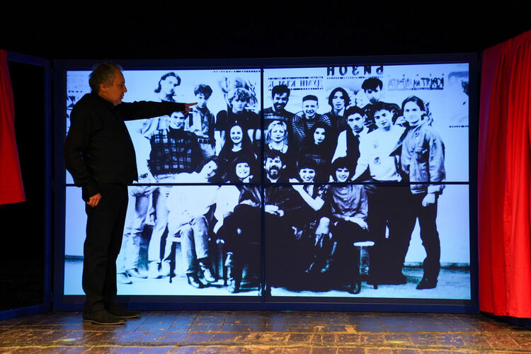 Родопският драматичен театър с три спектакъла преди празниците