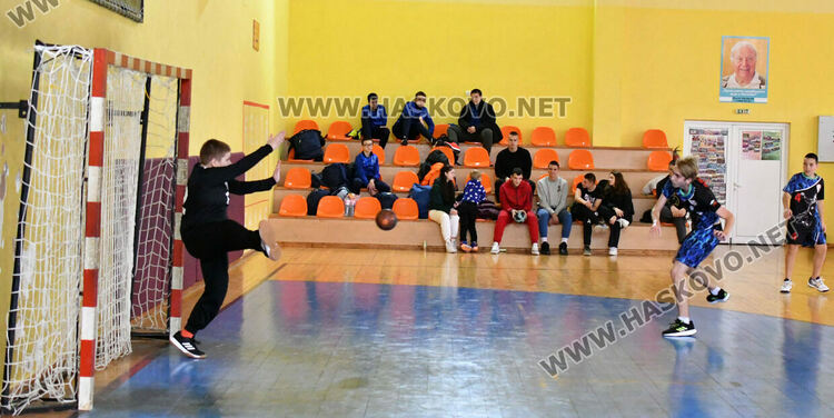 Хасковските хандбалисти се класираха за финалите на Купата на България