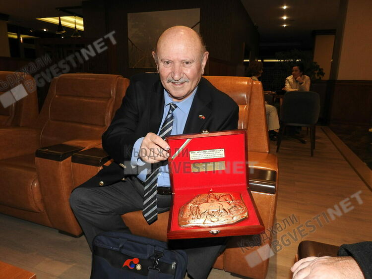 Шабан Родоплу с наградата