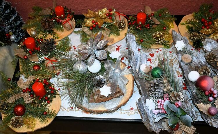 Откриха благотворителен базар на деца с увреждания в Асеновград 