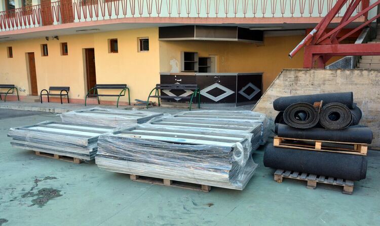   Подготвят за отваряне ледената пързалка в Хасково