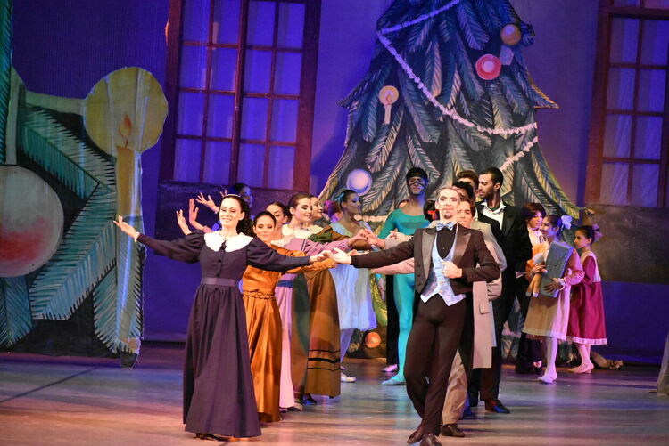 Коледна приказка в Хасково:Държавна опера Бургас представя балетът „Лешникотрошачката“